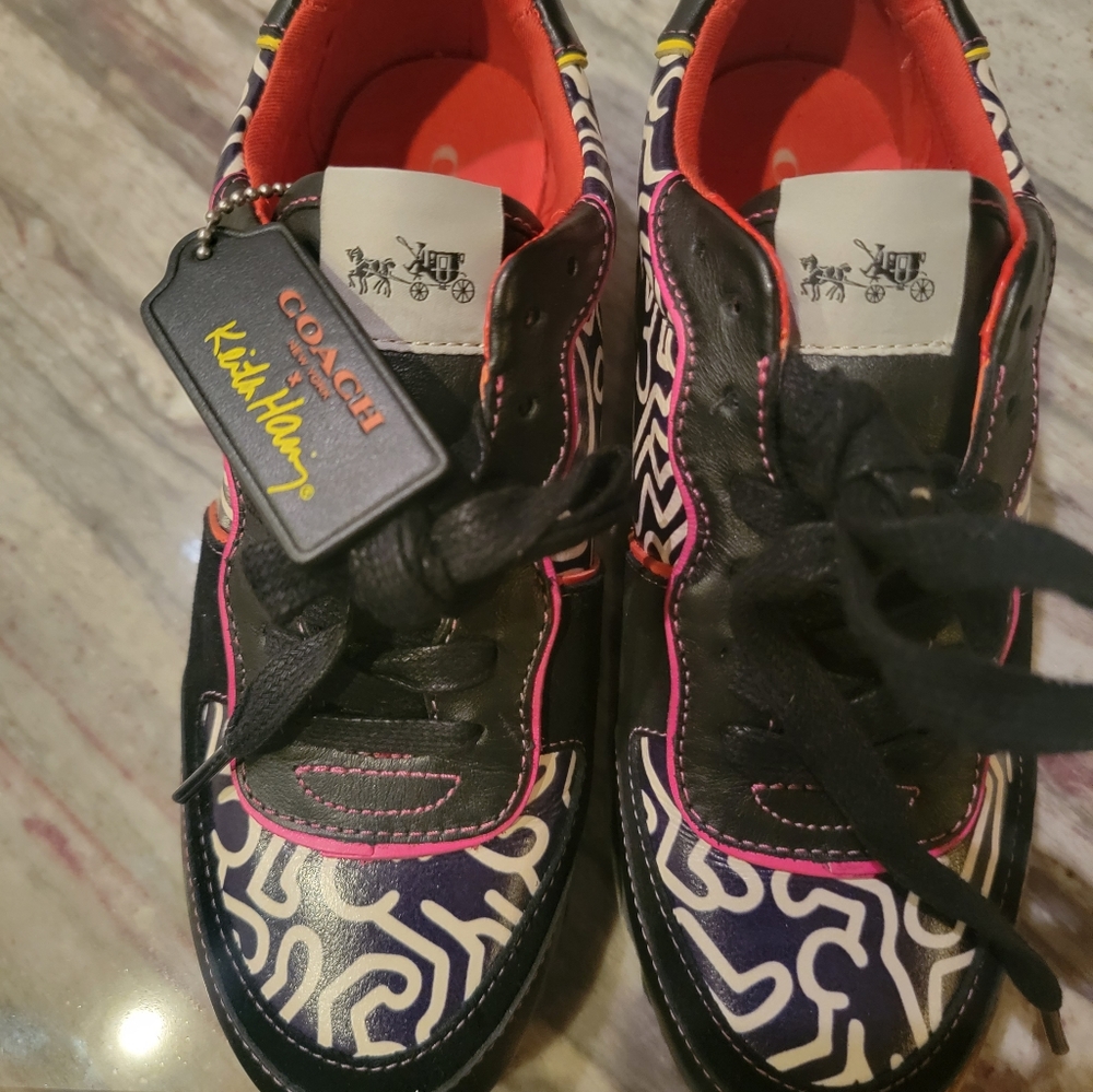 New coach sneaker for sale. Black and white Keita Hanig. Size 5